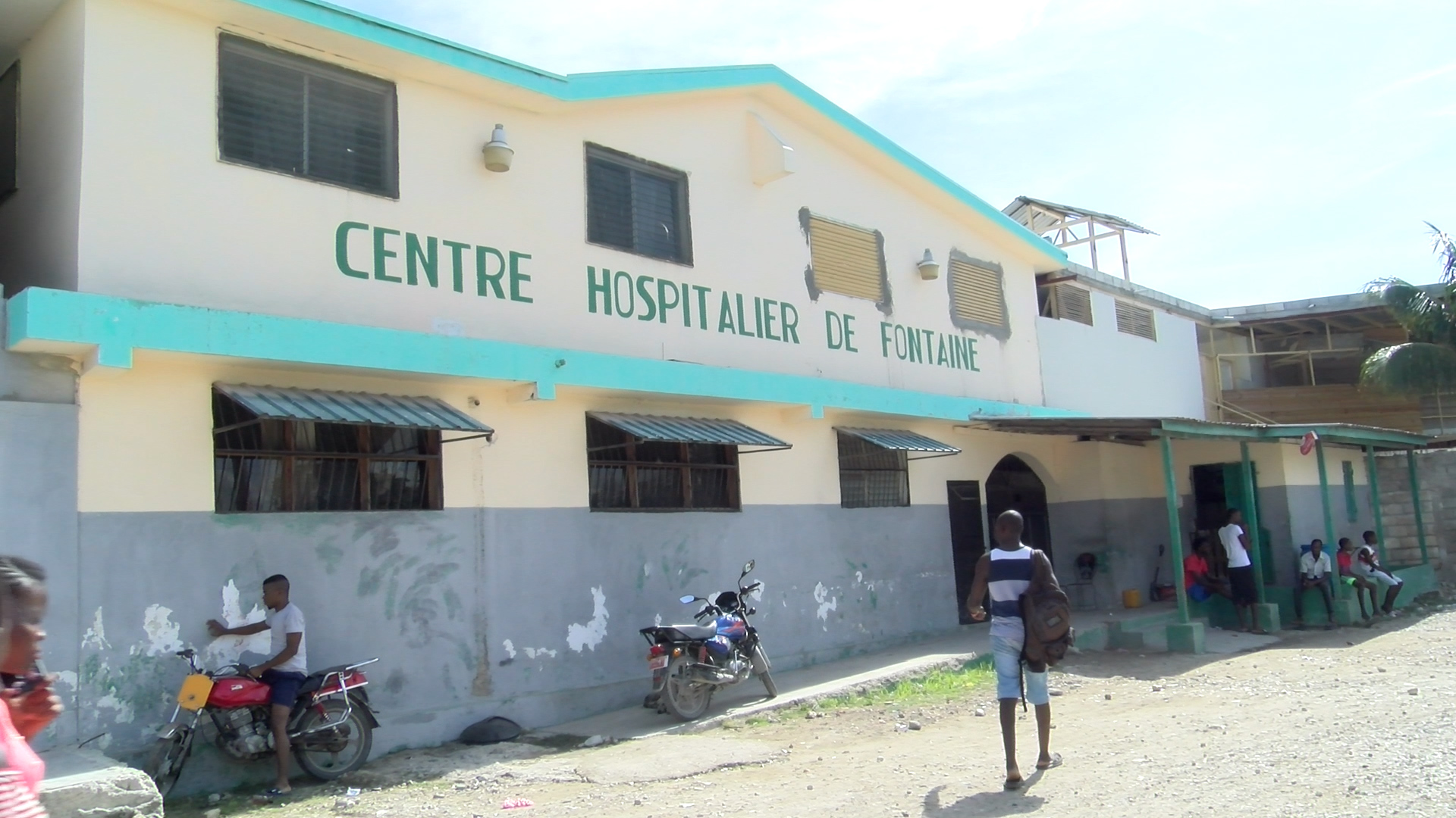 Haitian gang stormed hospital and took women, children, and newborns as hostages